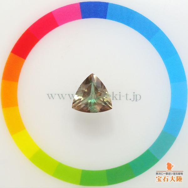 天然オレゴンサンストーン 2.77ct 【ラブラドライト】 美グリーン