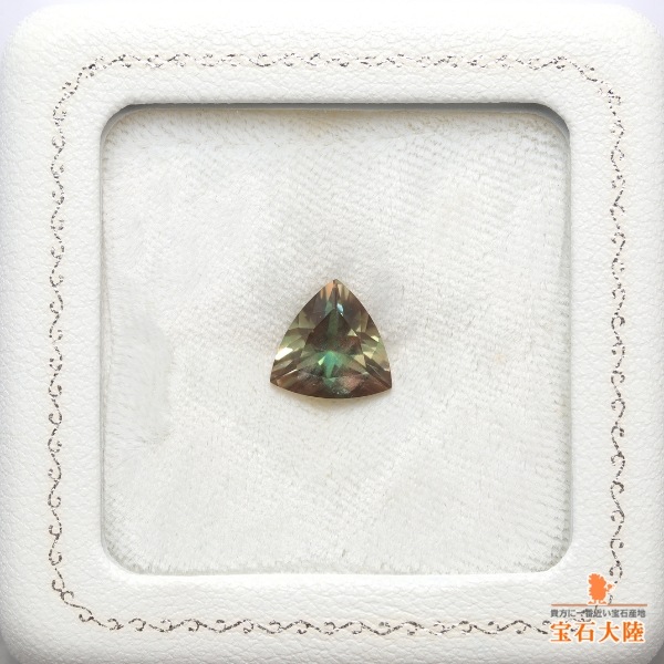 天然オレゴンサンストーン 2.77ct 【ラブラドライト】 美グリーン