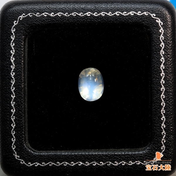 天然ムーンストーン 3.32ct 【神秘的ブルーシラー】高品質バフトップ