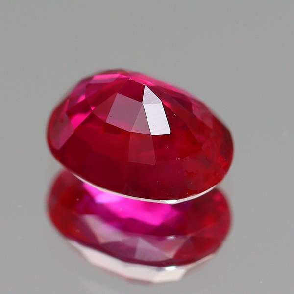 天然ルビー 0.58ct 【Pigeon Blood】 ミャンマー 鑑別付
