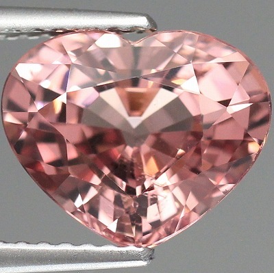 天然マラヤガーネット 4.00ct 【シャンパンピンク・ハート】 タンザニア