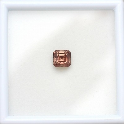天然カラーチェンジガーネット 1.93ct 【美形カット】 マダガスカル　◇コレマ品　