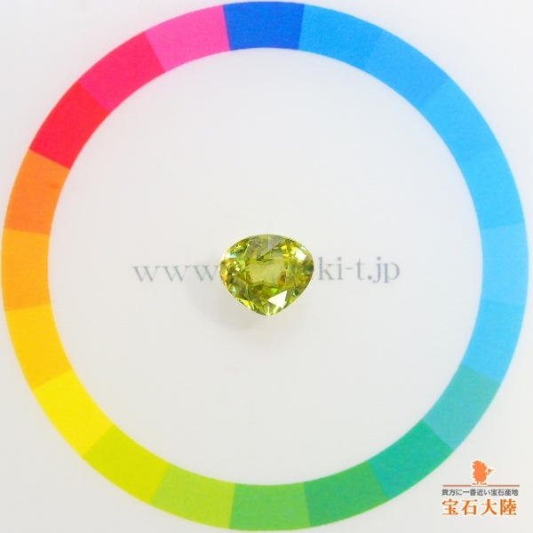 天然スフェーン 2.03ct 【煌めくグリニッシュイエロー】 マダガスカル