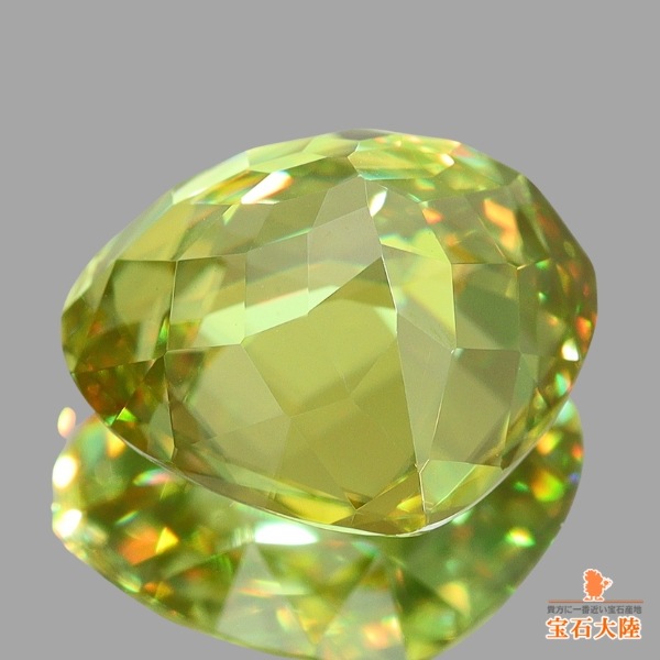天然スフェーン 2.03ct 【煌めくグリニッシュイエロー】 マダガスカル