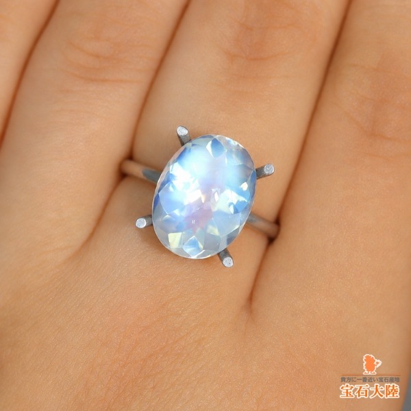 天然ムーンストーン 6.34ct 【神秘的ブルーシラー】高品質バフトップ