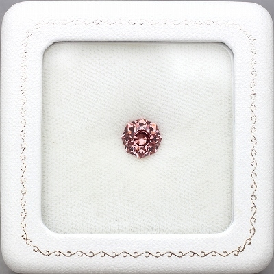 天然石　マラヤガーネット 天然マラヤガーネット 1.03ct 【美色カラーシフト】 マダガスカル