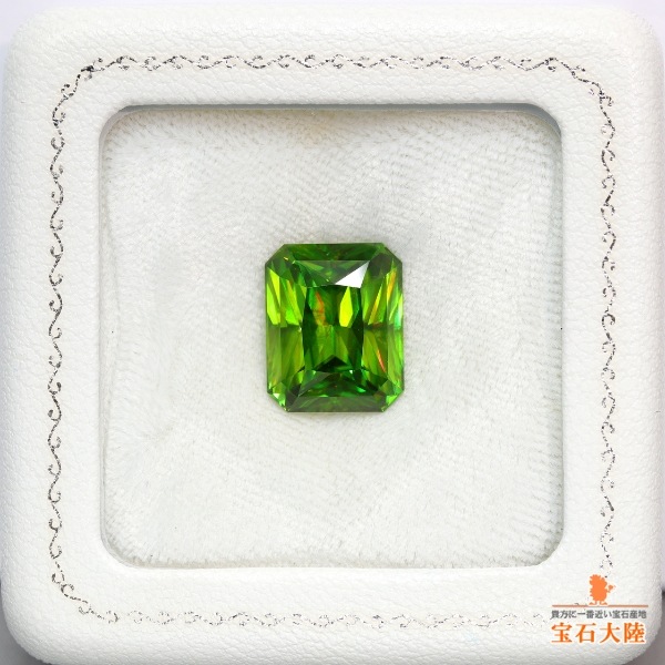 天然スフェーン 11.43ct 【Beautiful Green】 大粒美品 マダガスカル