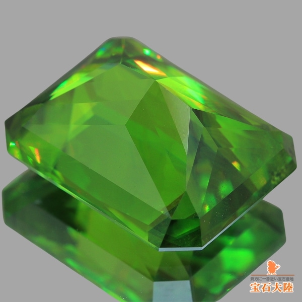 天然スフェーン 11.43ct 【Beautiful Green】 大粒美品 マダガスカル