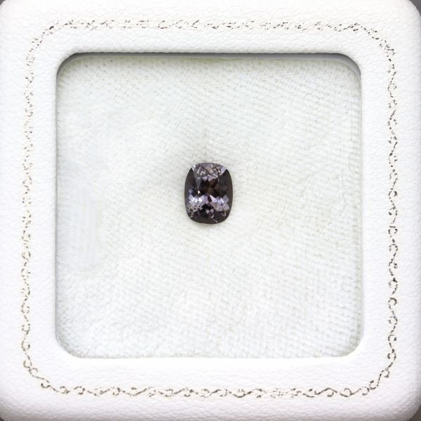 天然スピネル 1.58ct 【グレイッシュパープル】 輝き