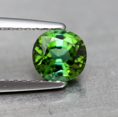 0.76ct天然グリーンゾイサイト（タンザナイト）【高品質カラー】