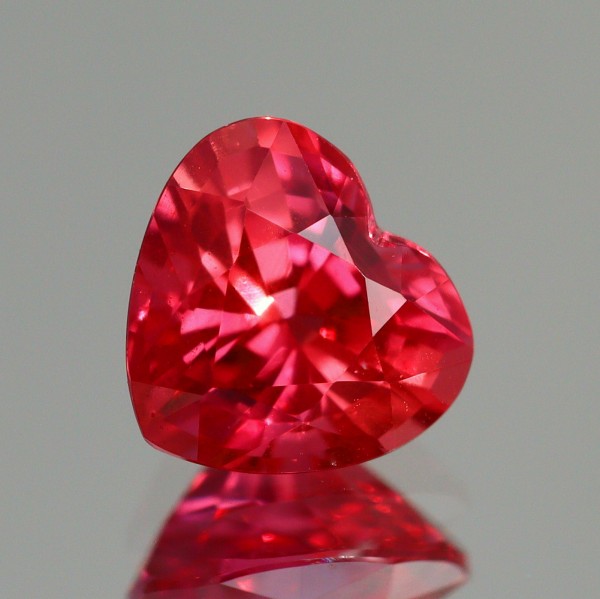 天然ルビー 天然ルビー 0.41ct 【ピンキッシュレッド】 ハート 日独ミニ鑑別付