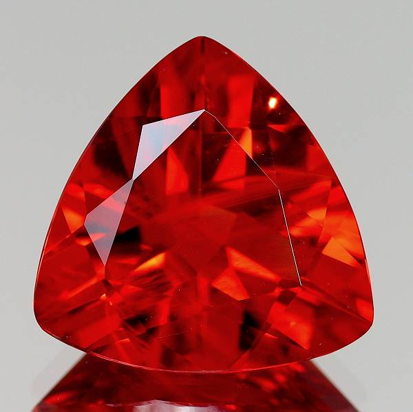 天然アンデシン 2.42ct 【美色レッド】 トリリアントカット