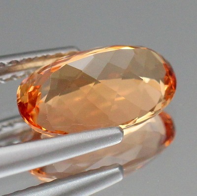 天然インペリアルトパーズ 2.35ct 【ブラジル】 美色オレンジ