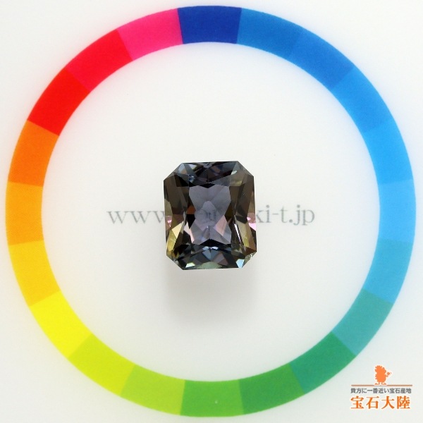 天然ゾイサイト 7.30ct 【非加熱】 マルチカラー 美品