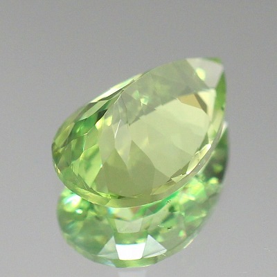 1.38ct天然バナジウムクリソベリル【ミントカラー・UV蛍光】高品質