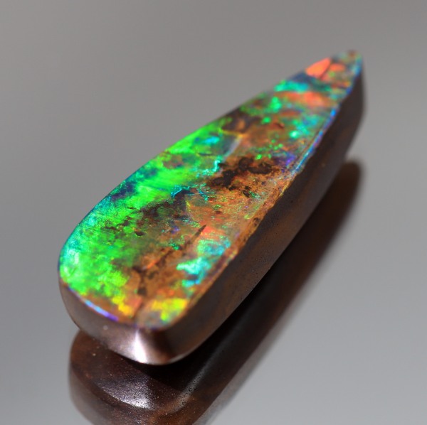 天然ボルダーオパール 5.74ct 【激列レッド美遊色】