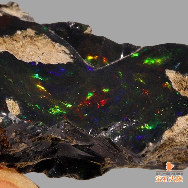 天然エチオピアオパール 29ct  【ブラック】 原石