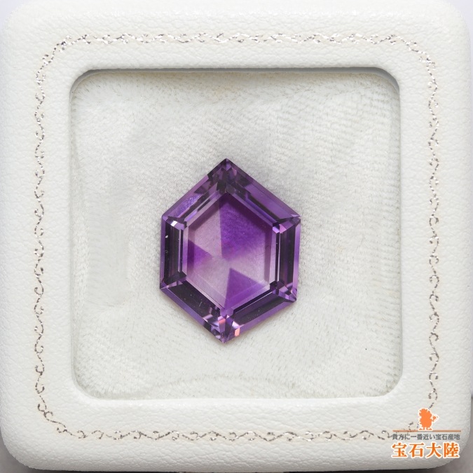 天然アメシスト 19.55ct 【ファンシー】 ミャンマー・モゴック 