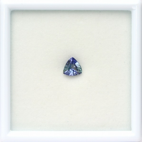 天然石ゾイサイト ゾイサイト 透明 宝石用 原石 非加熱 青と緑の多色性 タンザニア産