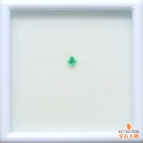 天然エメラルド 0.08ct 【ノンオイル・プリンセス】 ロシア