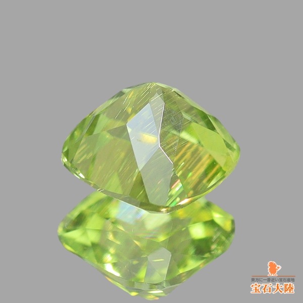 天然ペリドット 0.39ct 【隕石・レインボー】 パラサイト