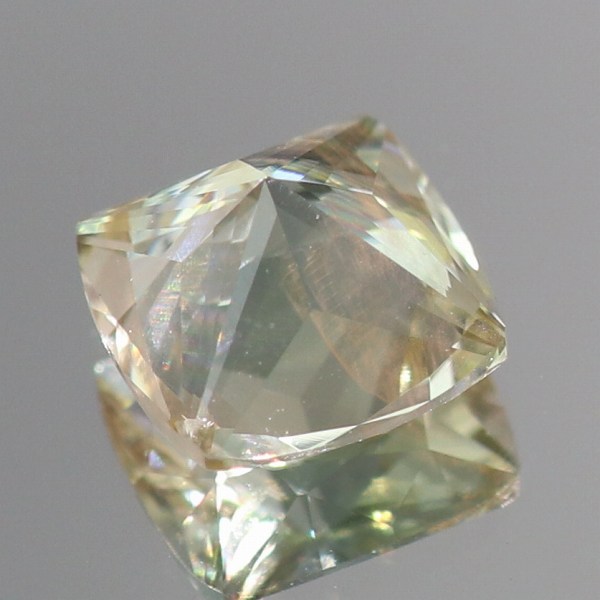 天然オレゴンサンストーン 0.85ct 【グリーン】 ラブラドライト