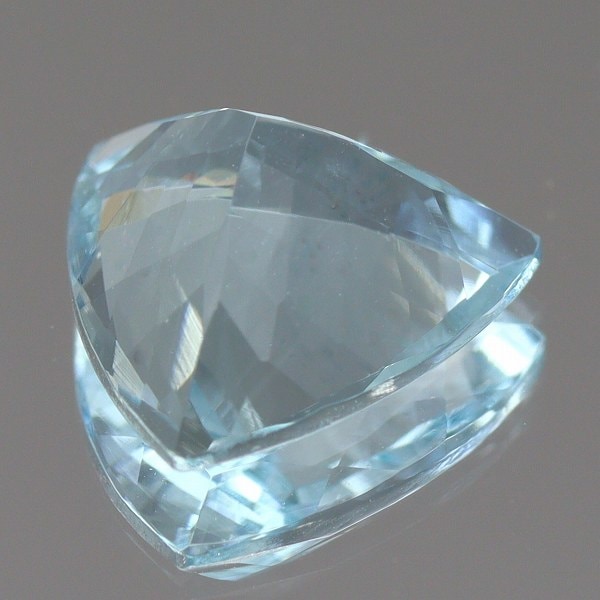 天然アクアマリン 1.76ct 【アクアブルー】 トリリアント