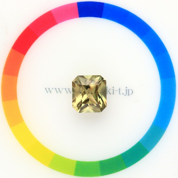 天然ダイアスポア 4.67ct 【煌くオクタゴン】 トルコ　日独ミニ鑑別付