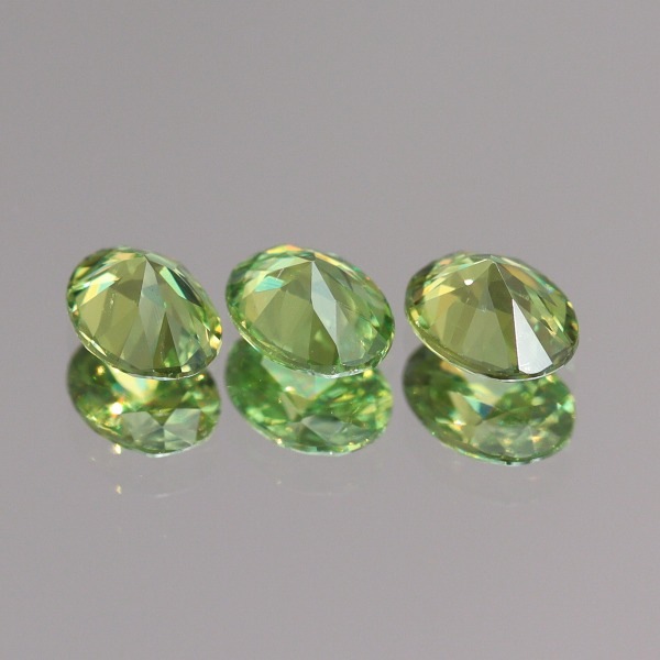 天然デマントイドガーネット 0.55ct/3P 【ナミビア】 セット