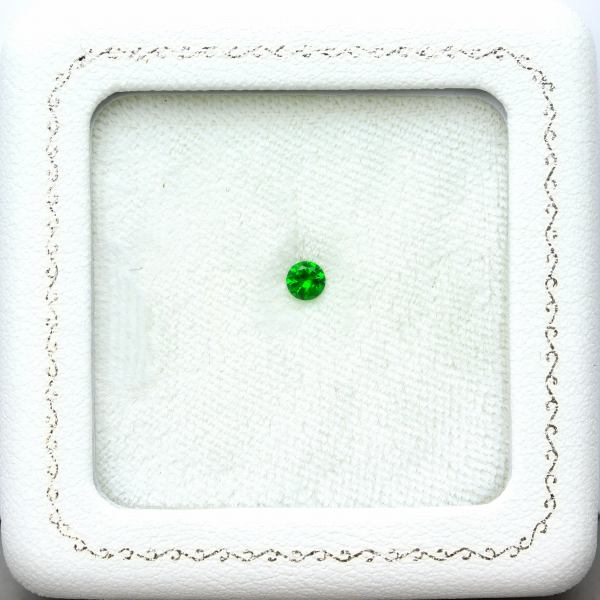 天然デマントイドガーネット 0.22ct 【VIVID GREEN】 ロシア