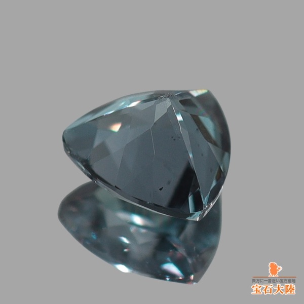 天然カラーチェンジガーネット 0.17ct 【訳あり品】アレキタイプ　ベキリー 