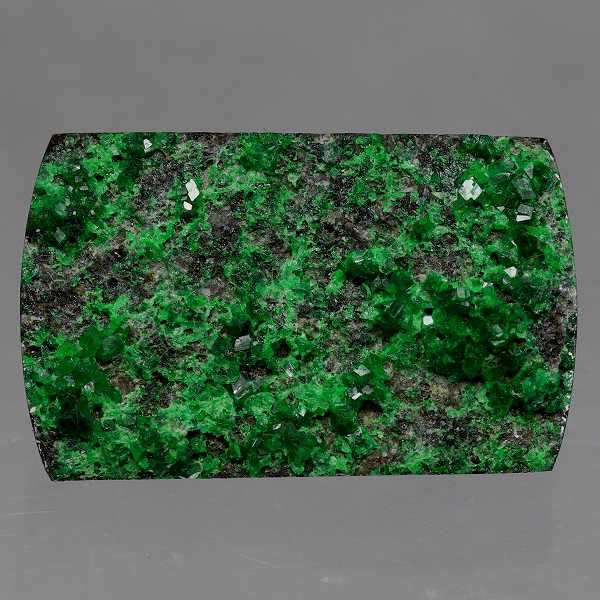 天然ウバロバイトガーネット 21.84ct 【ロシア】