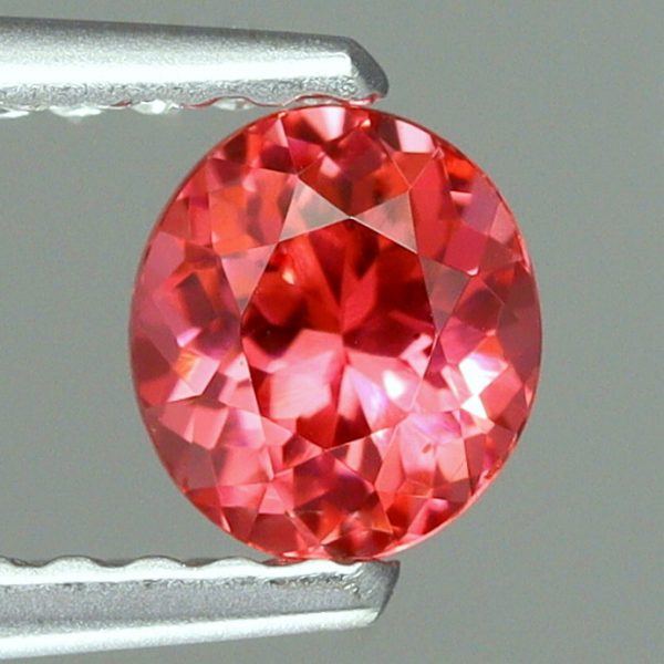 天然スピネル 0.46ct 【ピンキッシュレッド】 ベトナム