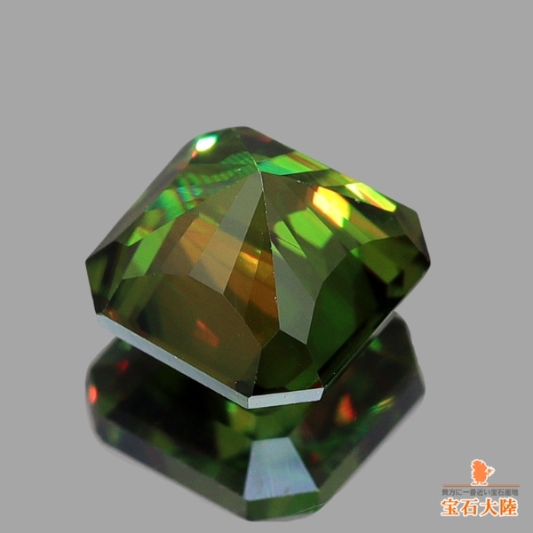 天然スフェーン 0.87ct 【煌めく美グリーン】 パキスタン
