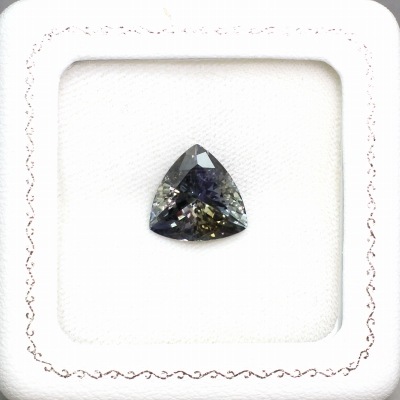 天然ゾイサイト 7.91ct 【極上マジカルカラー】 タンザナイト