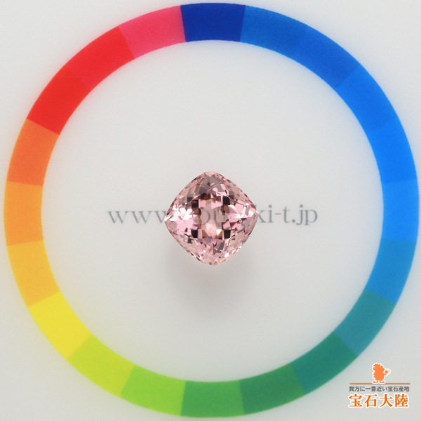 天然モルガナイト 3.57ct 【美発色ピュアピンク】 マダガスカル