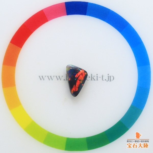 取置き可能　真紅 8ct オーストラリア ライトニングリッジ産　ブラックオパール 天然ブラックオパール 0.90ct【レッドマルチ美遊色】ライトニングリッジ