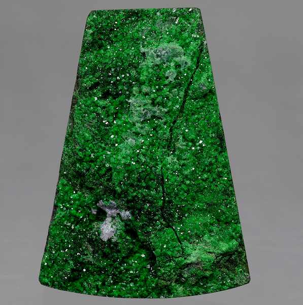 天然ウバロバイトガーネット 20.37ct 【ロシア】