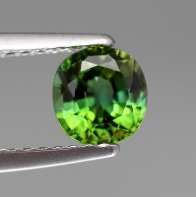 緑色の謎石パート② 約2.8kg 鑑賞石 緑色の謎石パート③ 約2.6kg 鑑賞石 自然石