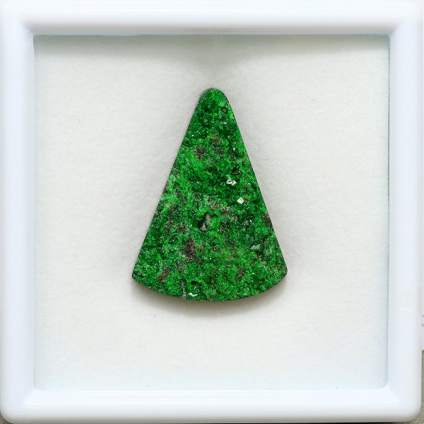 天然ウバロバイトガーネット 20.10ct 【ロシア】