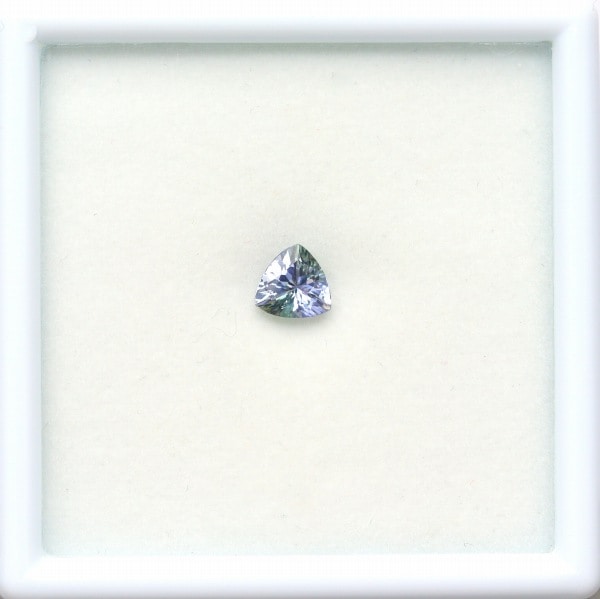 最終価格❣️K18バイカラ-ゾイサイトダイア入りリング 0.953 0.03 最終価格❣️K18バイカラ-ゾイサイトダイア入りリング 0.953 0.03