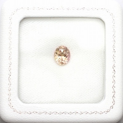 天然ゾイサイト 2.40ct 【ピーチピンクタンザナイト】 高品質