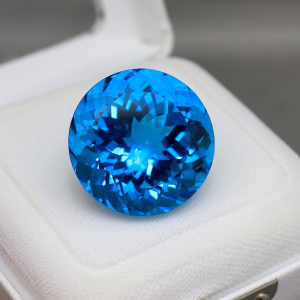 天然トパーズ 56.74ct 【スイスブルー】 ブラジル