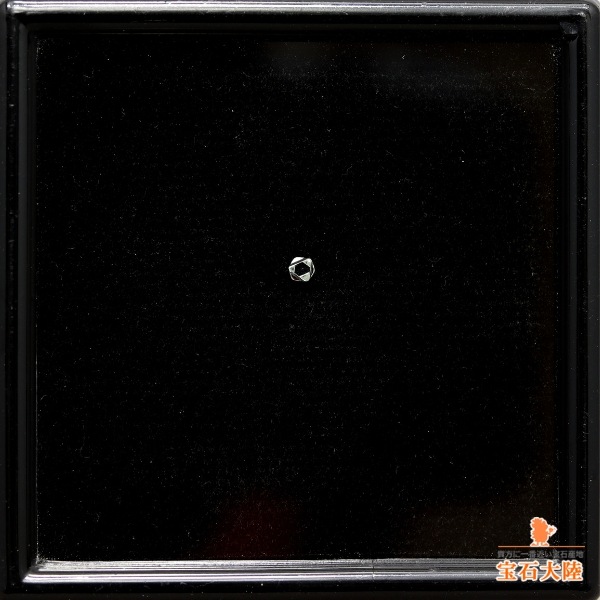 天然ダイヤモンド0.686ct 天然ダイヤモンド 0.065ct 【ソーヤブル】 アンカット