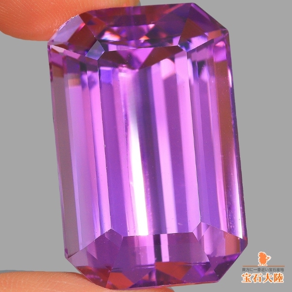 天然クンツァイト 67.39ct 【美発色ライラックピンク】大粒 TOP
