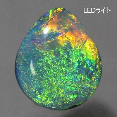 天然ブラックオパール 1.84ct【ネオングリーン美遊色】ペアシェイプ