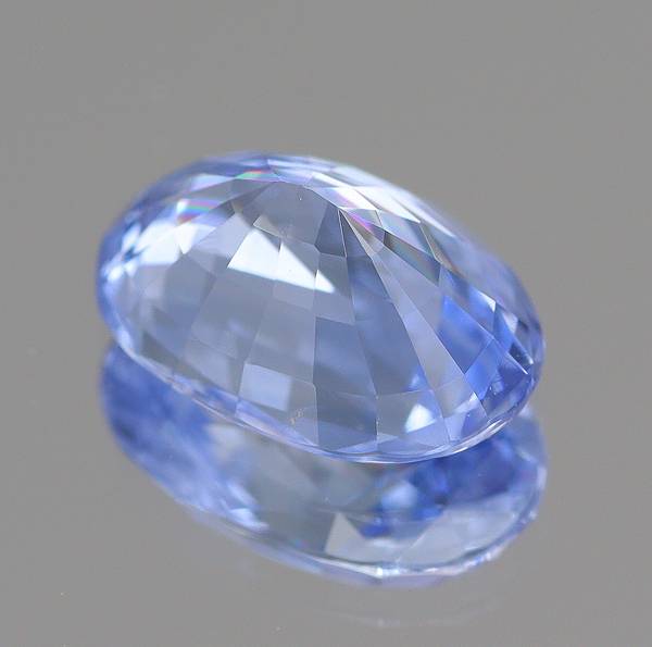 天然ブルーサファイア 1.30ct 【マダガスカル】 オーバル