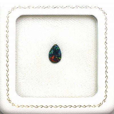 0.71ct天然ブラックオパール【レッドマルチ遊色】黒生地