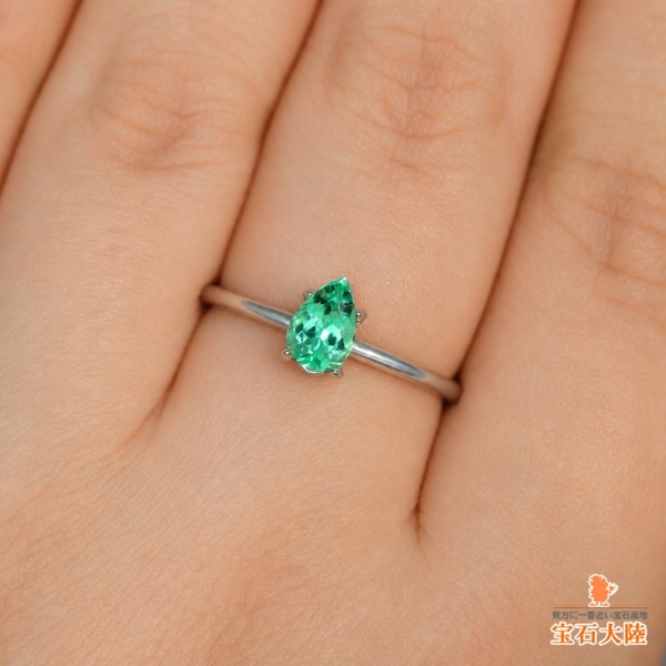 天然エメラルド 0.51ct 【美発色・ノンオイル】 ロシア GIA産地鑑別