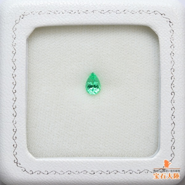 天然エメラルド 0.51ct 【美発色・ノンオイル】 ロシア GIA産地鑑別
